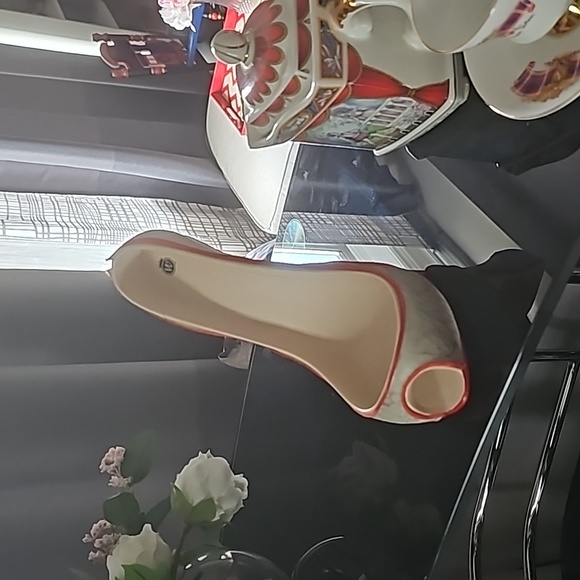 Wind bottle holder - high heel shoe - Picture 2 of 3